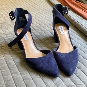 Steve Madden navy Suede kitten heels